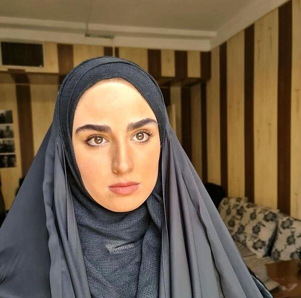 عکس هانیه غلامی با چادر
