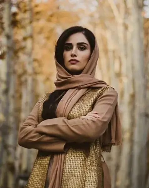 عکس هانیه غلامی با چادر