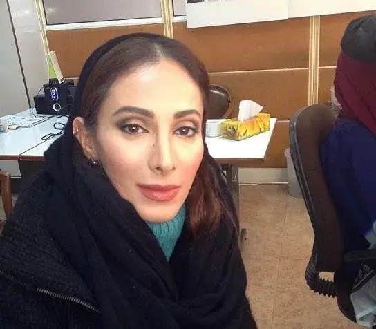 عکس سحر زکریا در قهوه تلخ