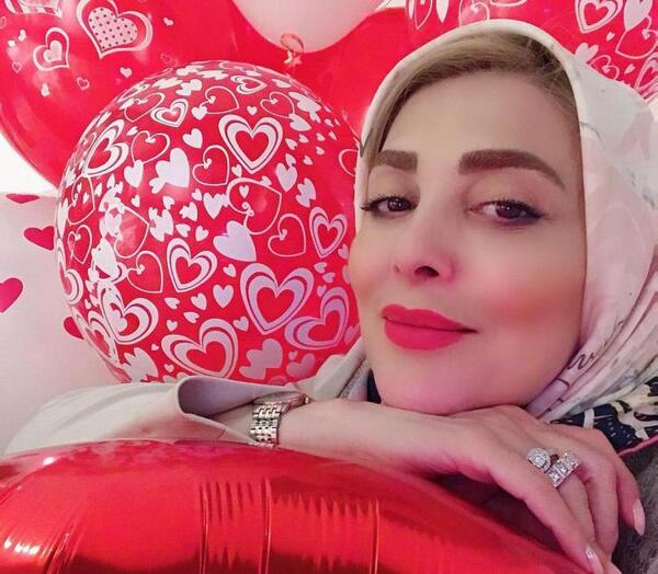 عکس مجری آشپزی با مامان