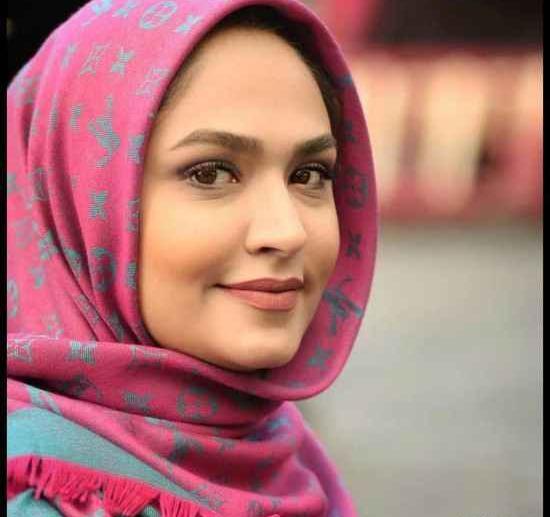 عکس مجری آشپزی با مامان