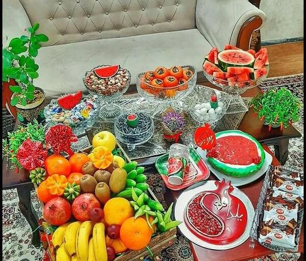 عکس میز شب یلدا شیک