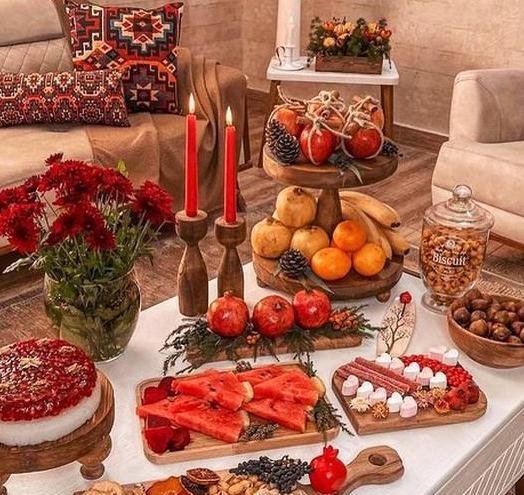 عکس میز شب یلدا شیک