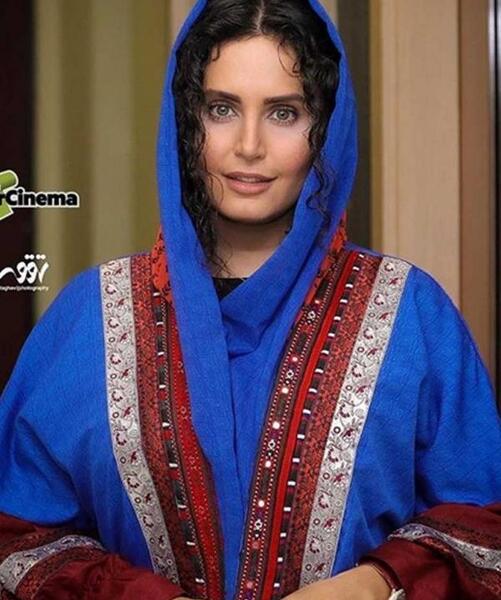 عکس دختر بلوچ با کلاش