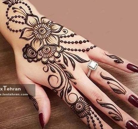 عکس حنا روی دست شیک