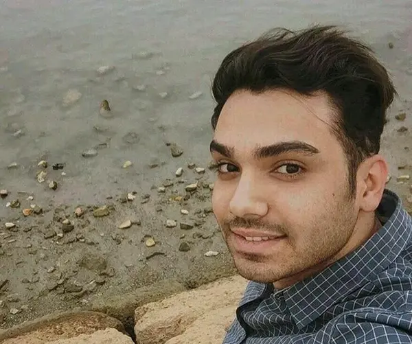 عکس سینا درخشنده چند سالشه