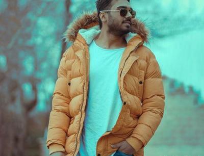 عکس سینا درخشنده چند سالشه