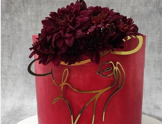 عکس زن برای روی کیک