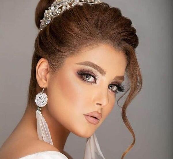 عکس شینیون مو برای صورت های گرد