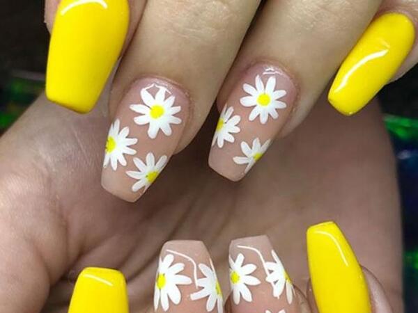 عکس طراحی ناخن گل