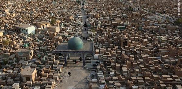 عکس هوایی قبرستان وادی السلام