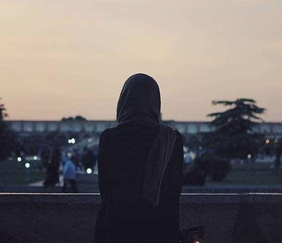 عکس پروفایل دختر غمگین از پشت