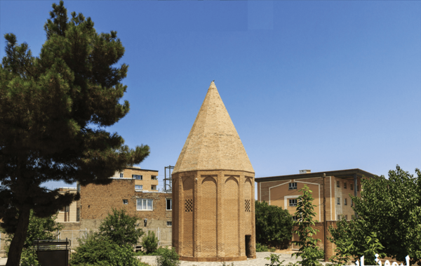 عکس برج قربان همدان