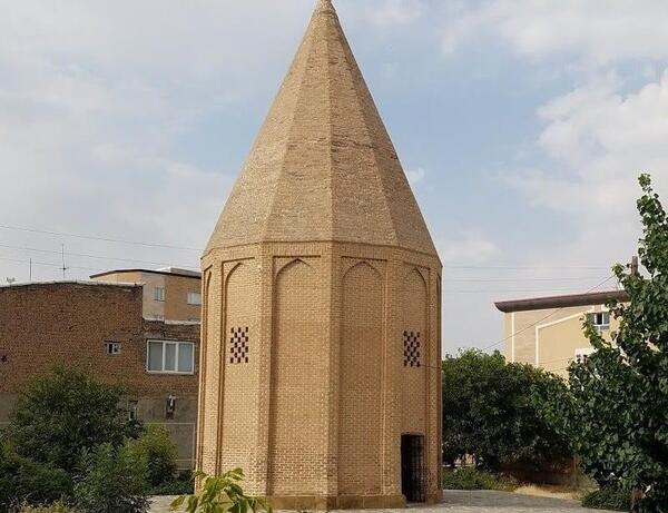 عکس برج قربان همدان