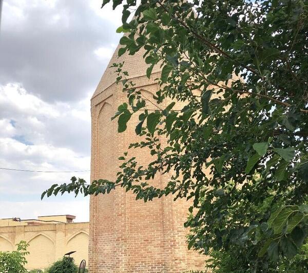 عکس برج قربان همدان