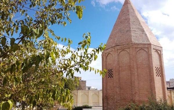 عکس برج قربان همدان