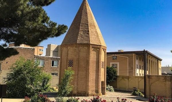 عکس برج قربان همدان