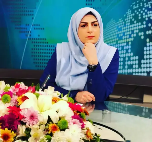 عکس مجری خانم حسنی دخت