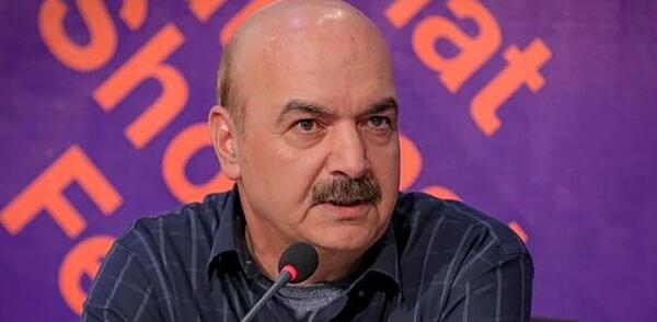 عکس مجری کلاه قرمزی