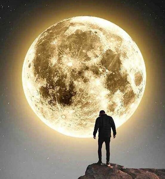 عکس پروفایل دی ماه غمگین