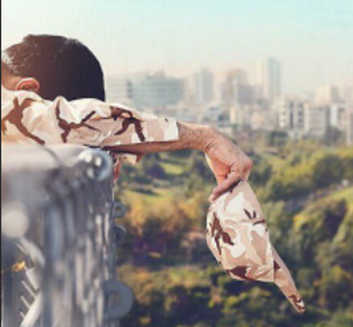 عکس از دست دختر سرم زده برای پروفایل