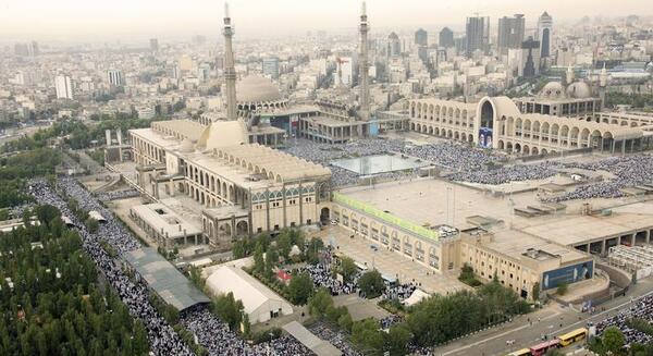 عکس آیت الله خامنه ای در پیاده روی اربعین
