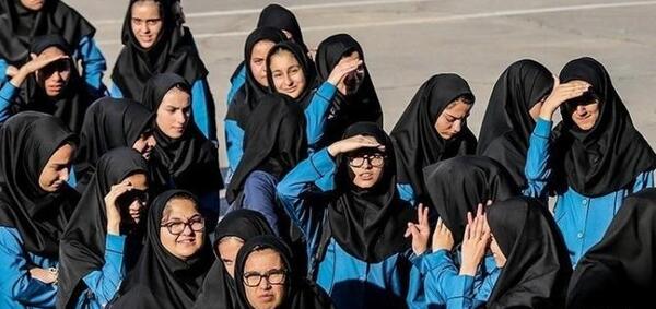 عکس دختر با حجاب مدرسه ای