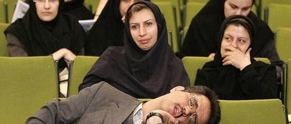 عکس نماینده مجلس در حال خواب