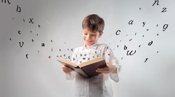 عکس پروفایل پسر درحال مطالعه