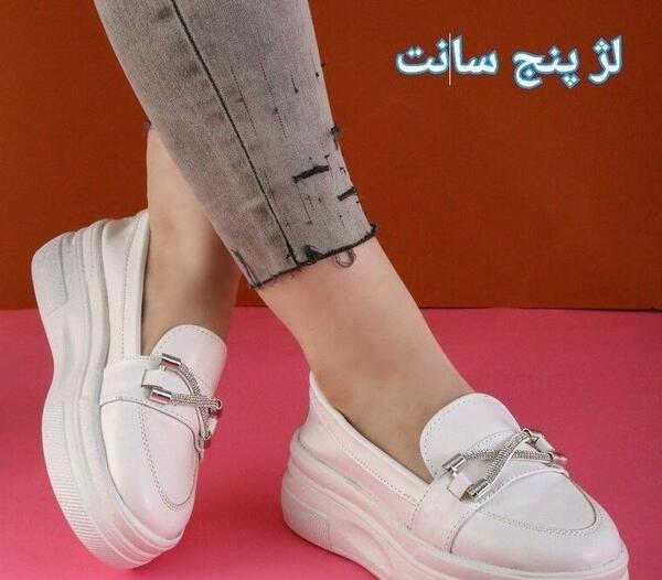 عکس کفش اسپرت کالج