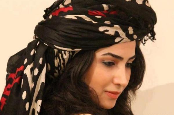 عکس زن لر زیبا