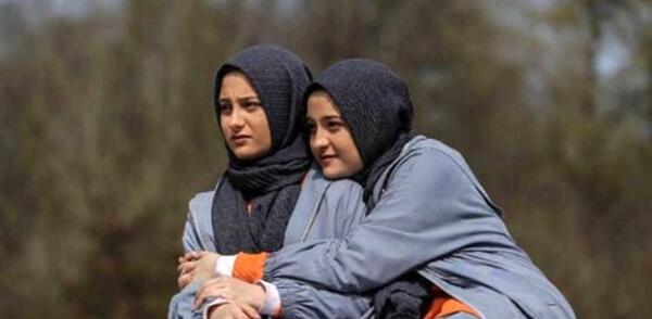 عکس سارا و نیکا و همسرانشان