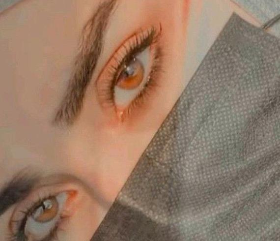 عکس چشم رنگی طبیعی برای پروفایل