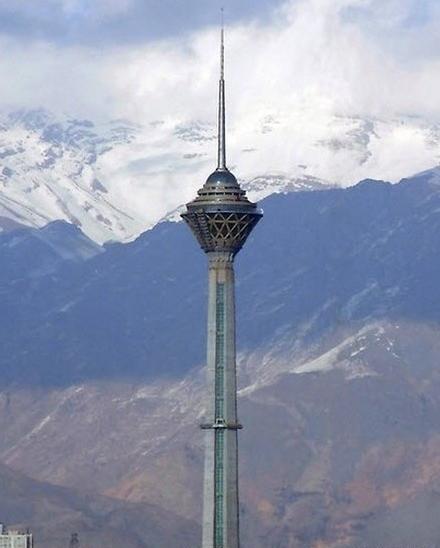 عکس برج میلاد ژاپن