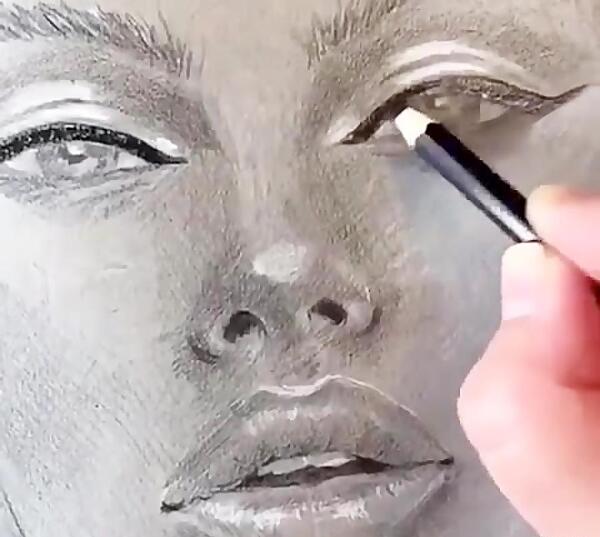 عکس نقاشی پرتره مدرن