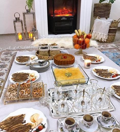 عکس سفره افطاری خونه علی دایی