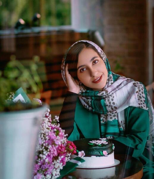ایده عکس تولد با حجاب