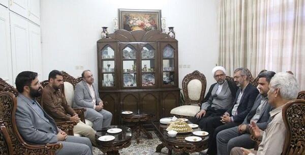 عکس مدیر بیمه سلامت