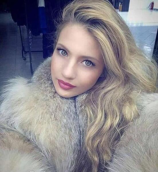 عکس کاپشن خزدار