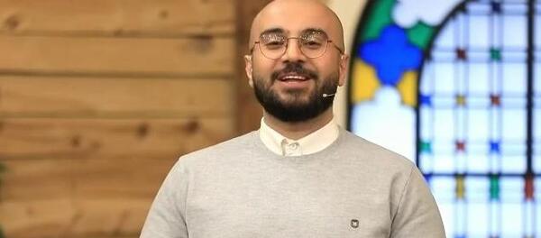 عکس مجری کام شیرین