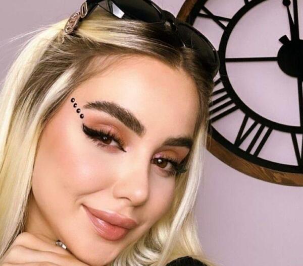 عکس نیکا فلاحی ویسگون