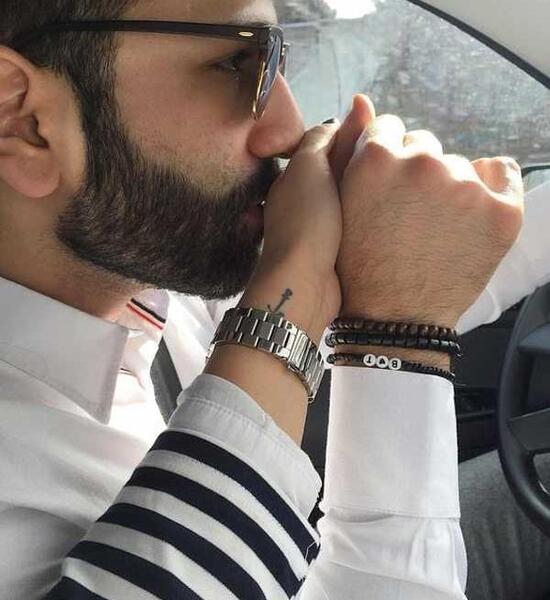 ژست عکس دست دونفره تو ماشین
