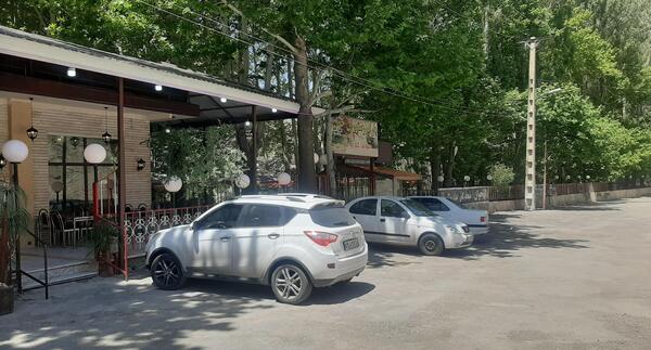 عکس رستوران فانوس طلایی شهریار