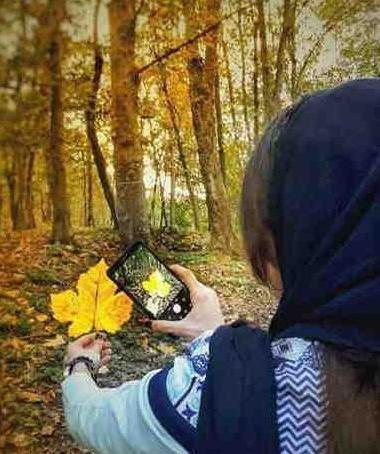 عکس دختر از پشت سر در پاییز