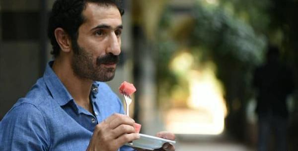 عکس آریا در نیسان آبی