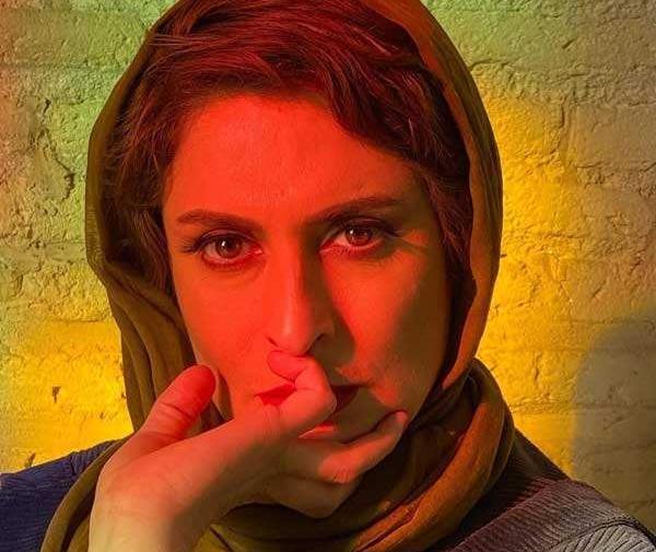 عکس آریا در نیسان آبی