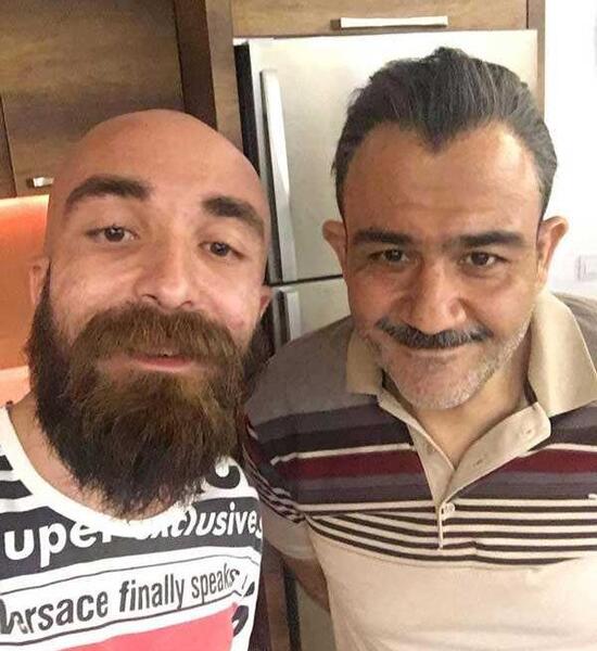 عکس آریا در نیسان آبی