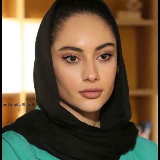 عکس ترلان پروانه در گربه سیاه