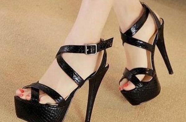 عکس کفش زنانه خوشگل