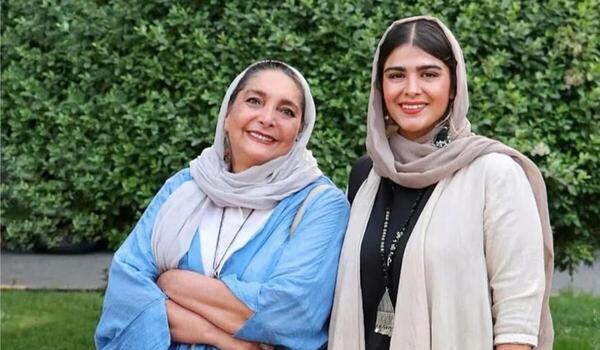 عکس مجری زن پناهنده شده